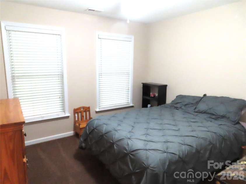 300 Tradewinds Lane, York, SC 29745.  MLS# CAR4374556, YatesRealty ID 16272. 