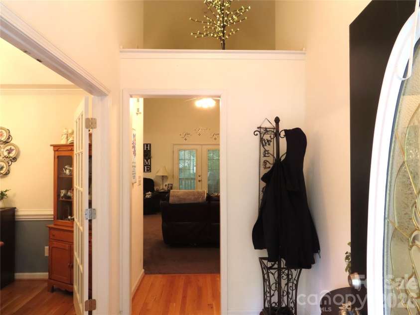 300 Tradewinds Lane, York, SC 29745.  MLS# CAR4374556, YatesRealty ID 16272. 