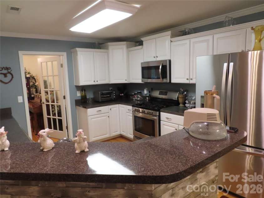 300 Tradewinds Lane, York, SC 29745.  MLS# CAR4374556, YatesRealty ID 16272. 