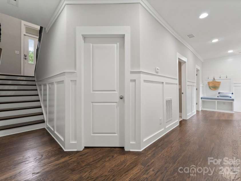 859 Academy Street, Charlotte, NC 28205.  MLS# CAR4260482, YatesRealty ID 16273. 