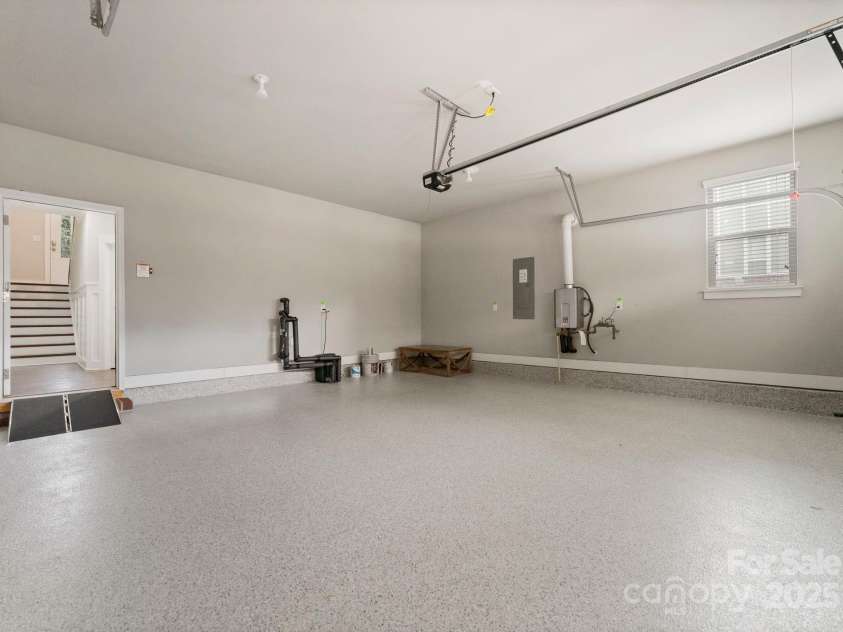 859 Academy Street, Charlotte, NC 28205.  MLS# CAR4260482, YatesRealty ID 16273. 