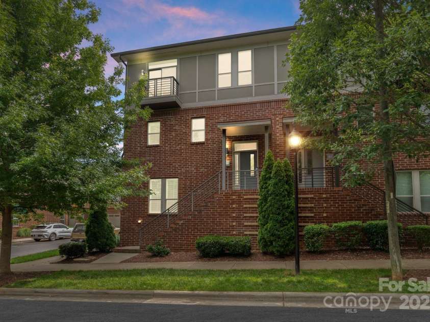 859 Academy Street, Charlotte, NC 28205.  MLS# CAR4260482, YatesRealty ID 16273. 