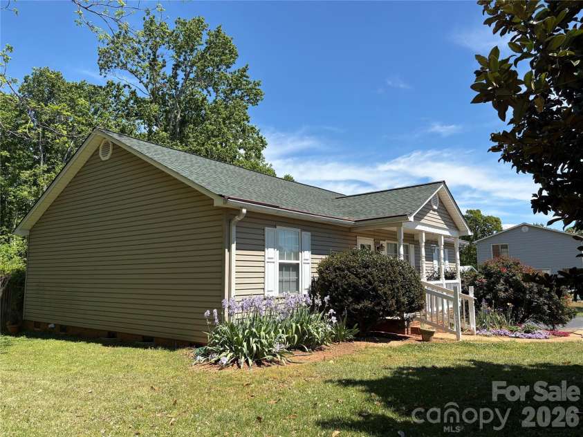1249 Melvin Hill Road, Campobello, SC 29322.  MLS# CAR4374504, YatesRealty ID 16274. 