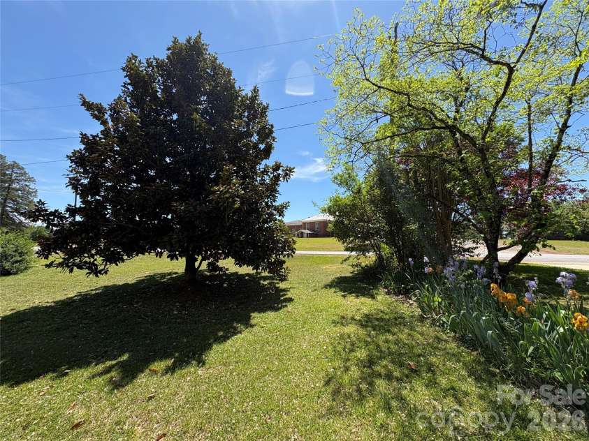 1249 Melvin Hill Road, Campobello, SC 29322.  MLS# CAR4374504, YatesRealty ID 16274. 