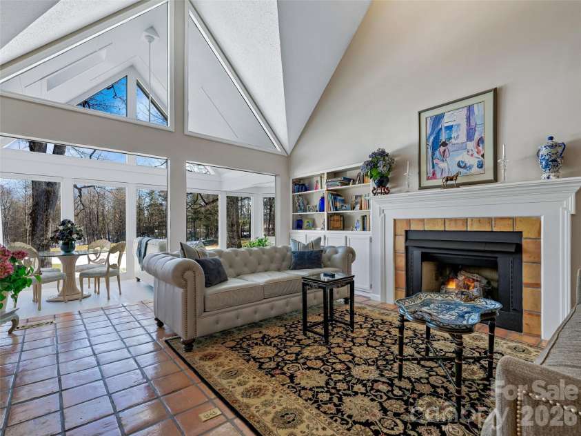 132 Overlook Drive, Flat Rock, NC 28731.  MLS# CAR4354088, YatesRealty ID 16275. 