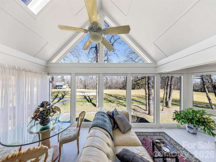 132 Overlook Drive, Flat Rock, NC 28731.  MLS# CAR4354088, YatesRealty ID 16275. 