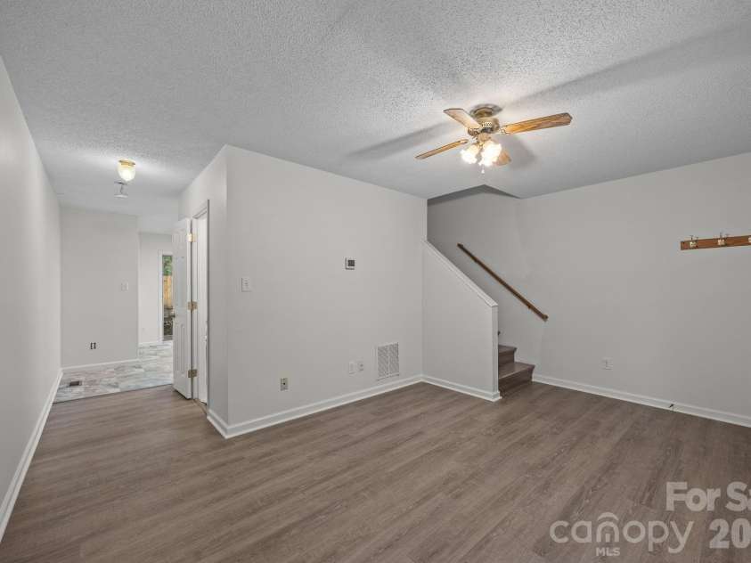 6 Azalea Road, Arden, NC 28704.  MLS# CAR4306267, YatesRealty ID 16277. Refreshed Rooms(no carpet-woo)
