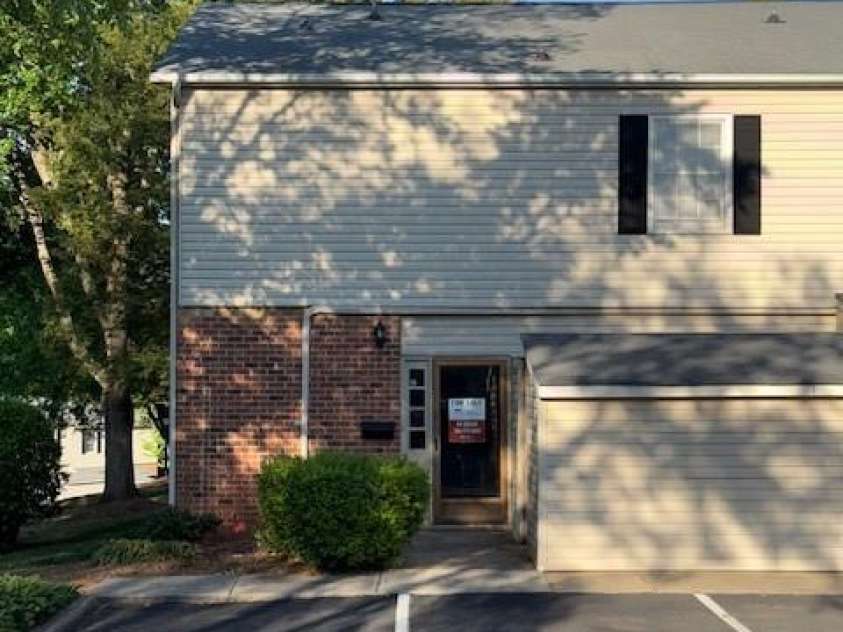 5939 Quail Hollow Road, Charlotte, NC 28210.  MLS# CAR4370228, YatesRealty ID 16279. 