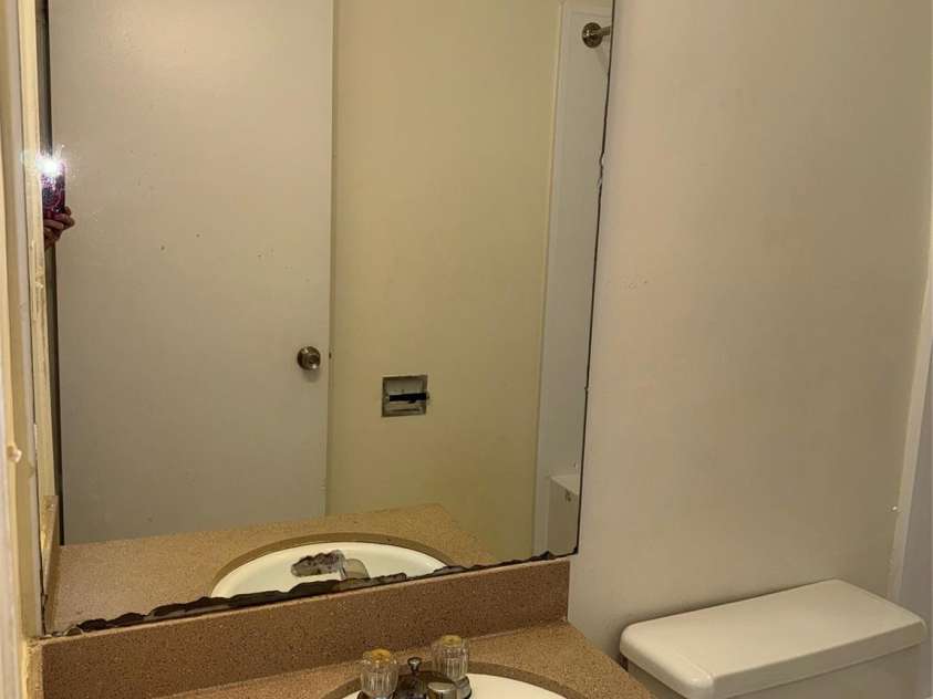 5939 Quail Hollow Road, Charlotte, NC 28210.  MLS# CAR4370228, YatesRealty ID 16279. HALL BATH VANITY 