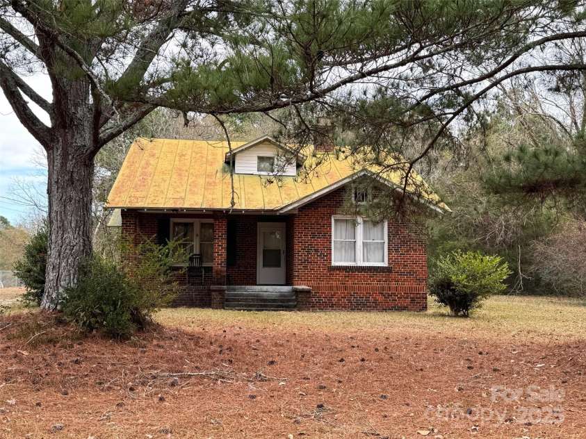 109 2nd Street, Lilesville, NC 28091.  MLS# CAR4325756, YatesRealty ID 1628. 