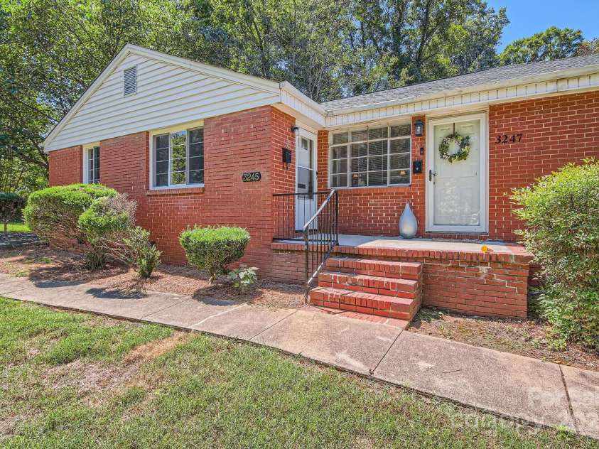 3245 Minnesota Road, Charlotte, NC 28208.  MLS# CAR4176517, YatesRealty ID 1628. 