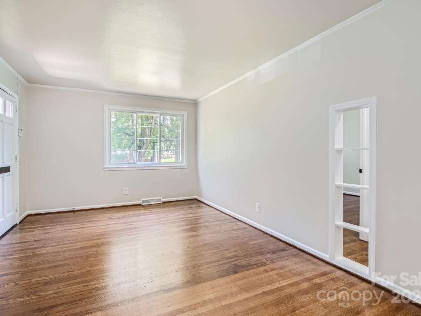 3245 Minnesota Road, Charlotte, NC 28208.  MLS# CAR4176517, YatesRealty ID 1628. 