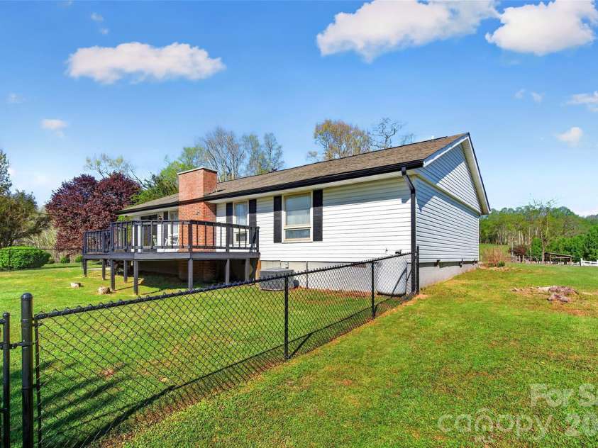 1191 Dale Road, Spruce Pine, NC 28777.  MLS# CAR4371695, YatesRealty ID 16280. 