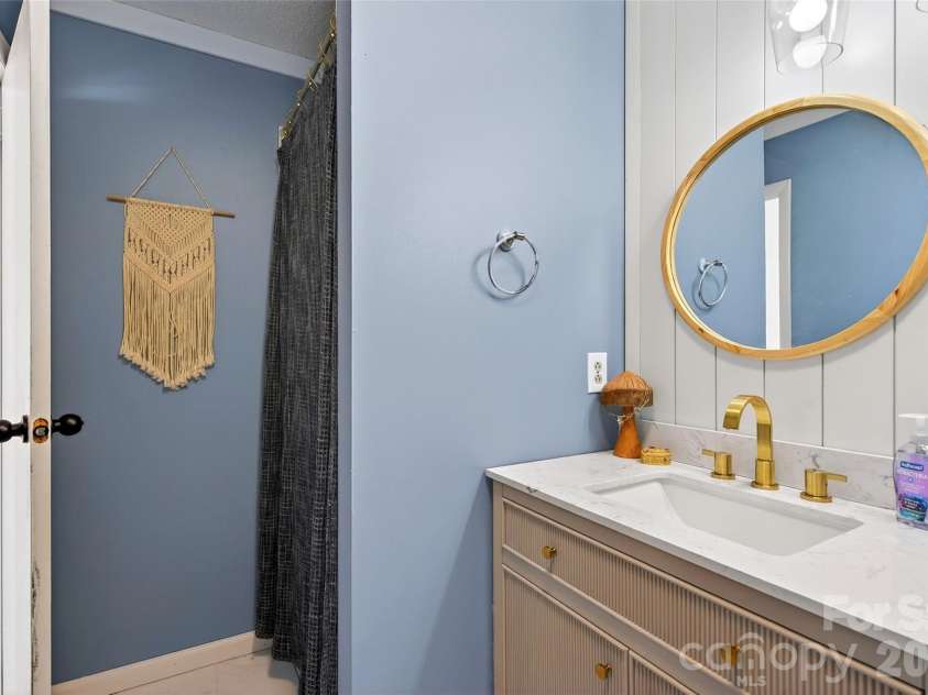 1191 Dale Road, Spruce Pine, NC 28777.  MLS# CAR4371695, YatesRealty ID 16280. 