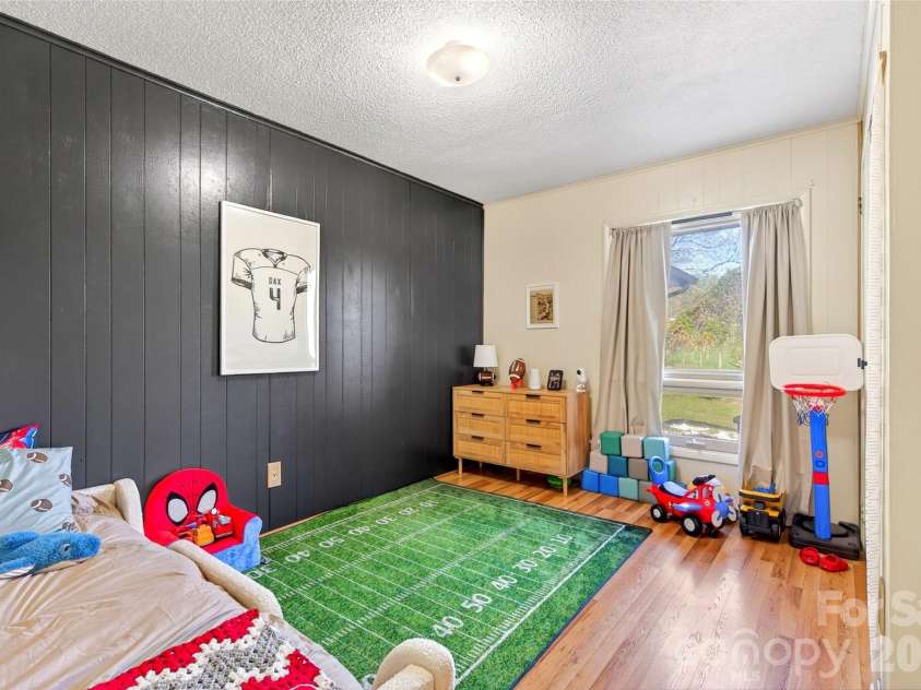 1191 Dale Road, Spruce Pine, NC 28777.  MLS# CAR4371695, YatesRealty ID 16280. 