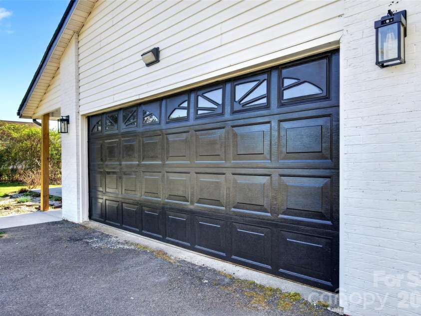 1191 Dale Road, Spruce Pine, NC 28777.  MLS# CAR4371695, YatesRealty ID 16280. 