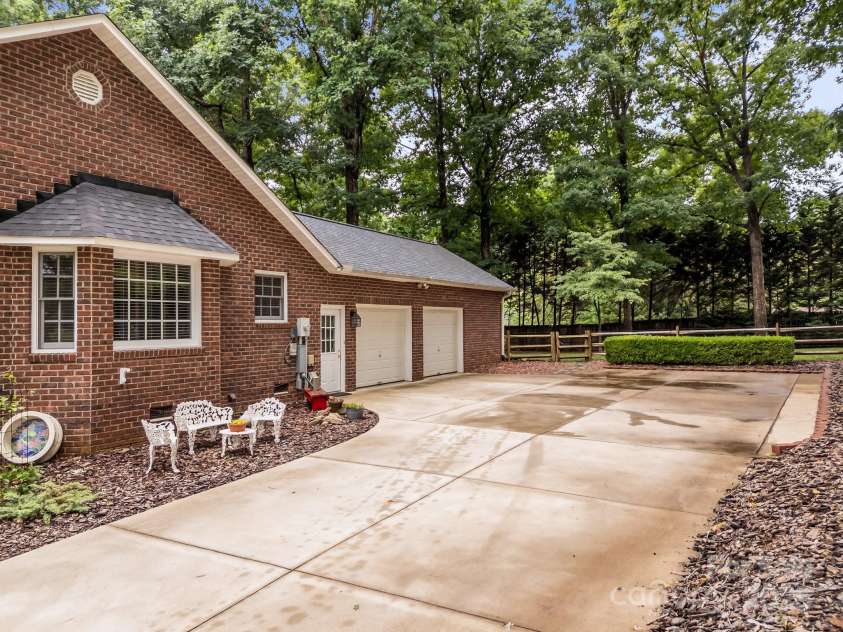 635 Timberlane Trail, Salisbury, NC 28147.  MLS# CAR4265454, YatesRealty ID 16280. 