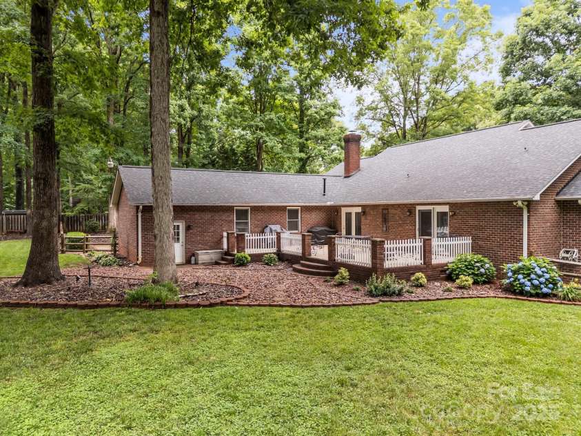 635 Timberlane Trail, Salisbury, NC 28147.  MLS# CAR4265454, YatesRealty ID 16280. 