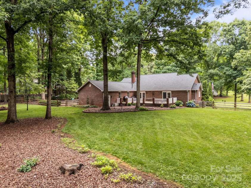 635 Timberlane Trail, Salisbury, NC 28147.  MLS# CAR4265454, YatesRealty ID 16280. 