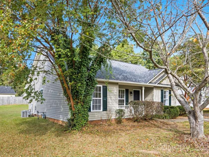 2290 Kestrel Drive, Rock Hill, SC 29732.  MLS# CAR4299234, YatesRealty ID 16281. 