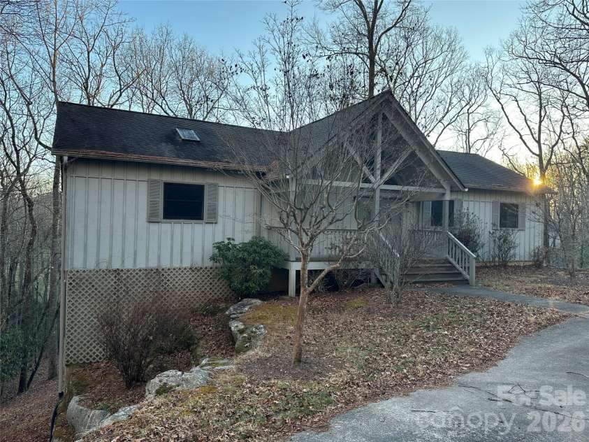 94 Blackberry Trail, Sapphire, NC 28774.  MLS# CAR4352189, YatesRealty ID 16281. 