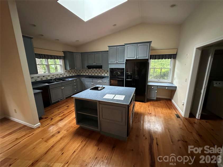 94 Blackberry Trail, Sapphire, NC 28774.  MLS# CAR4352189, YatesRealty ID 16281. Kitchen