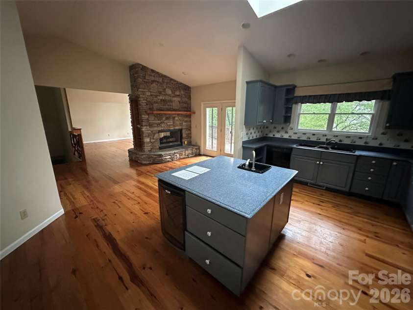 94 Blackberry Trail, Sapphire, NC 28774.  MLS# CAR4352189, YatesRealty ID 16281. Kitchen