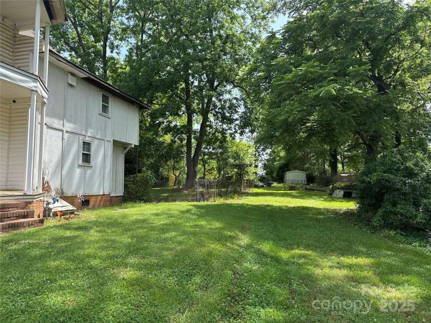 204 Gaston Street, Kings Mountain, NC 28086.  MLS# CAR4259958, YatesRealty ID 16283. 