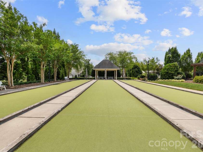 12728 Meetinghouse Drive, Cornelius, NC 28031.  MLS# CAR4408825, YatesRealty ID 16284. Boche ball