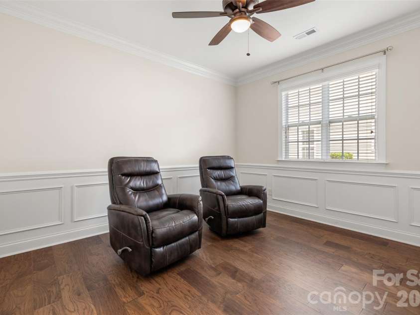 12728 Meetinghouse Drive, Cornelius, NC 28031.  MLS# CAR4408825, YatesRealty ID 16284. Flex room