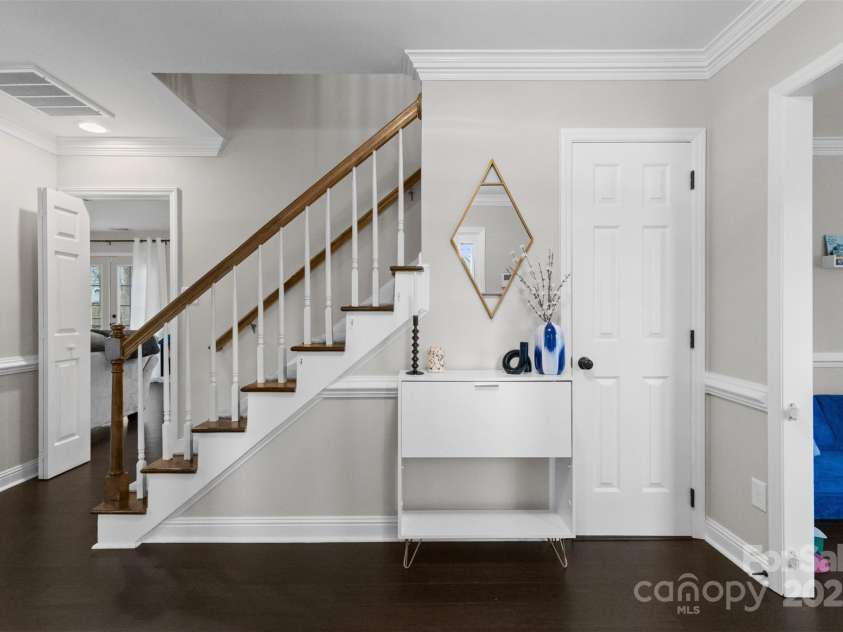 7201 Brassy Creek Lane, Charlotte, NC 28269.  MLS# CAR4225895, YatesRealty ID 16284. 