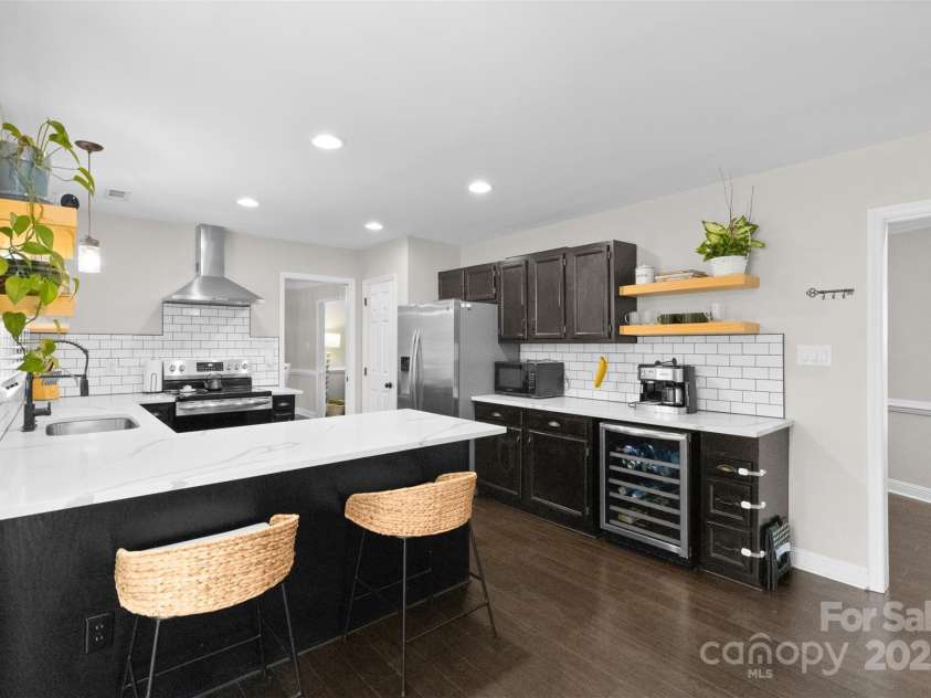 7201 Brassy Creek Lane, Charlotte, NC 28269.  MLS# CAR4225895, YatesRealty ID 16284. 