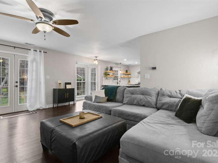 7201 Brassy Creek Lane, Charlotte, NC 28269.  MLS# CAR4225895, YatesRealty ID 16284. 