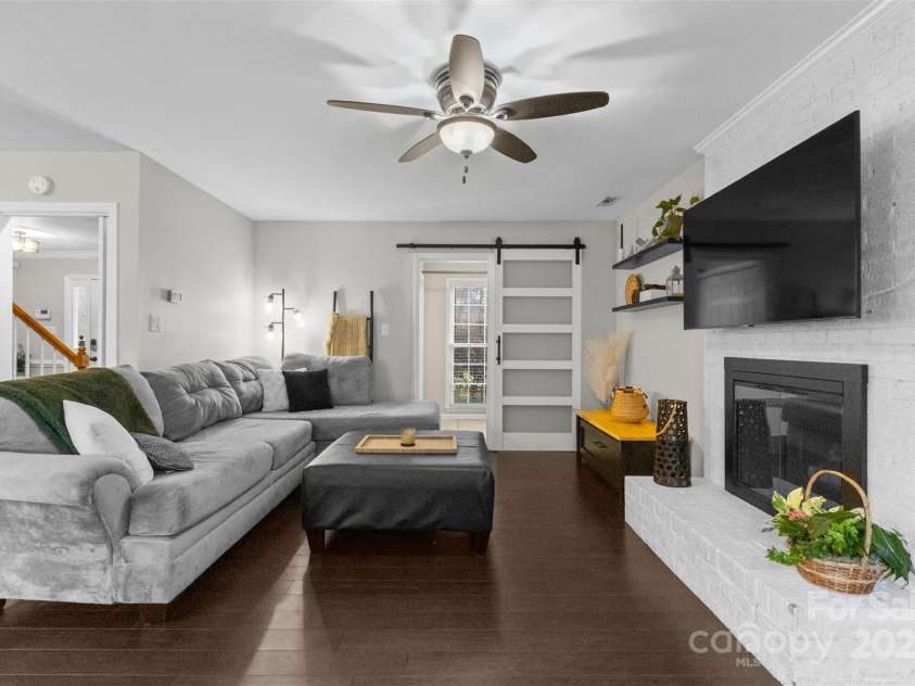 7201 Brassy Creek Lane, Charlotte, NC 28269.  MLS# CAR4225895, YatesRealty ID 16284. 