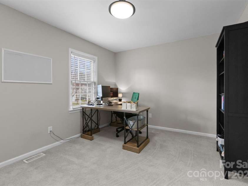 7201 Brassy Creek Lane, Charlotte, NC 28269.  MLS# CAR4225895, YatesRealty ID 16284. 