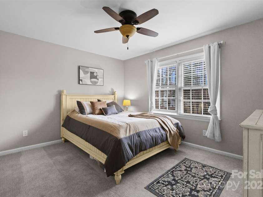 7201 Brassy Creek Lane, Charlotte, NC 28269.  MLS# CAR4225895, YatesRealty ID 16284. 