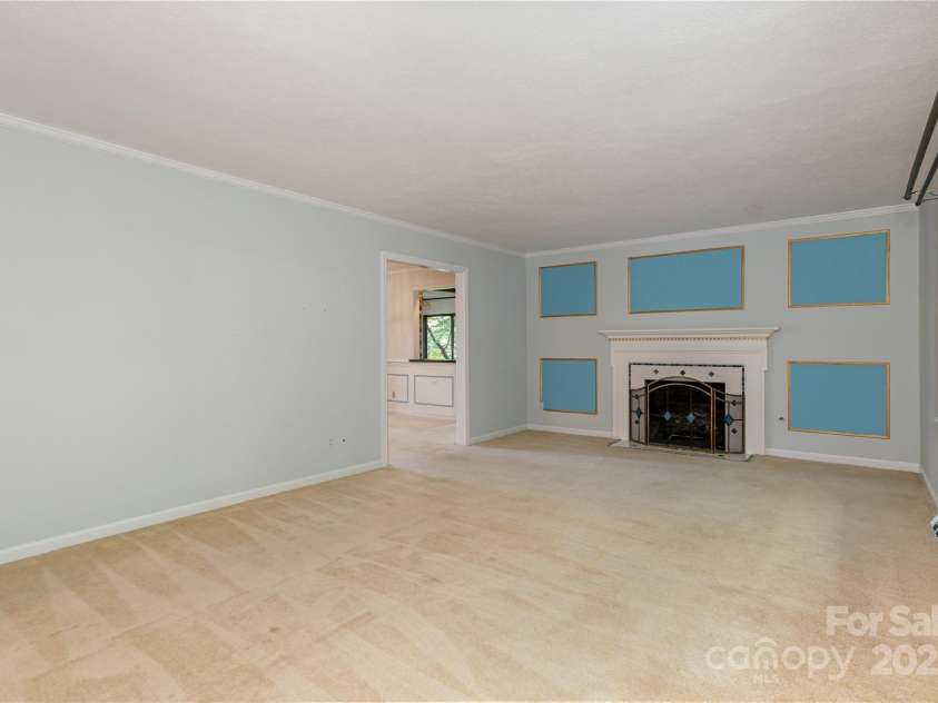 1010 Indian Hill Road, Hendersonville, NC 28791.  MLS# CAR4187228, YatesRealty ID 16286. Living Room