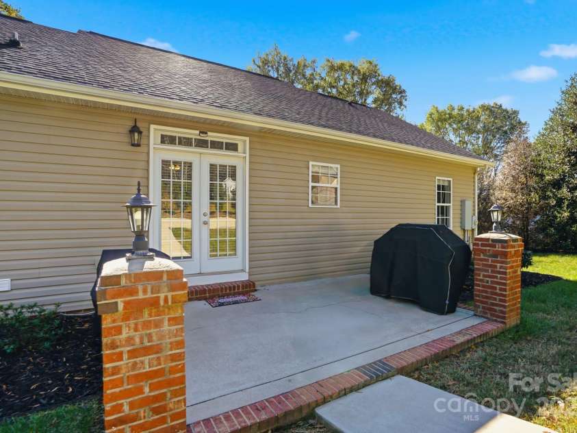 213 Carrie Drive, Oakboro, NC 28129.  MLS# CAR4307483, YatesRealty ID 16286. 