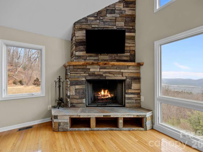 995 Towery Trace, Ellenboro, NC 28040.  MLS# CAR4344395, YatesRealty ID 16287. 