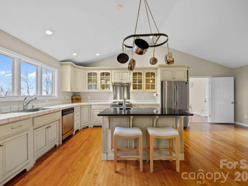 995 Towery Trace, Ellenboro, NC 28040.  MLS# CAR4344395, YatesRealty ID 16287. 