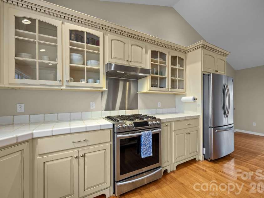 995 Towery Trace, Ellenboro, NC 28040.  MLS# CAR4344395, YatesRealty ID 16287. 