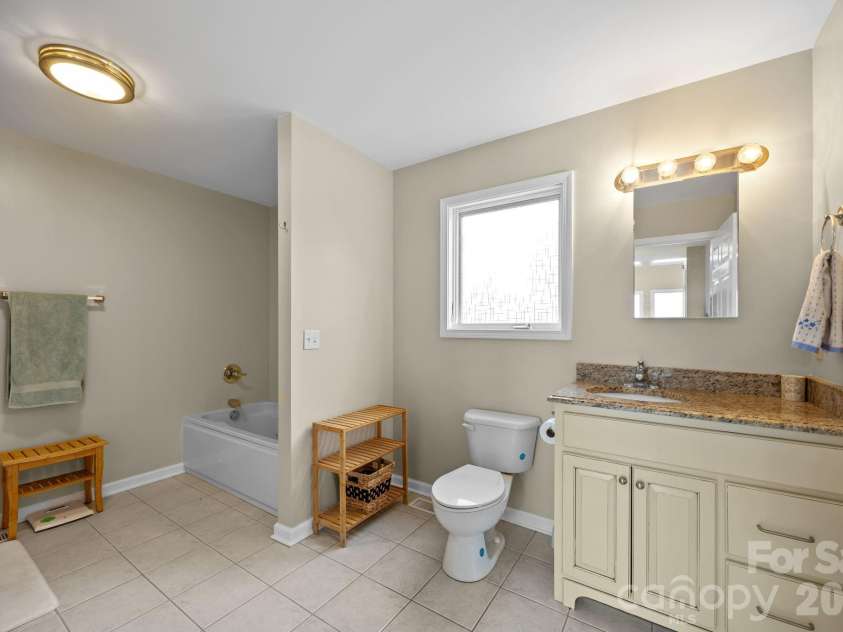 995 Towery Trace, Ellenboro, NC 28040.  MLS# CAR4344395, YatesRealty ID 16287. 