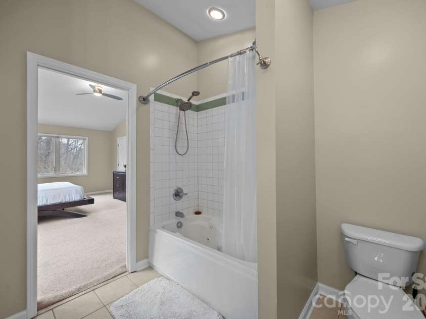995 Towery Trace, Ellenboro, NC 28040.  MLS# CAR4344395, YatesRealty ID 16287. 