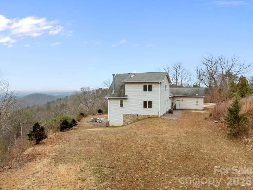 995 Towery Trace, Ellenboro, NC 28040.  MLS# CAR4344395, YatesRealty ID 16287. 