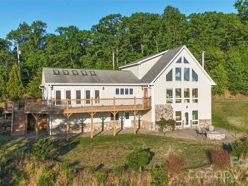 995 Towery Trace, Ellenboro, NC 28040.  MLS# CAR4344395, YatesRealty ID 16287. 