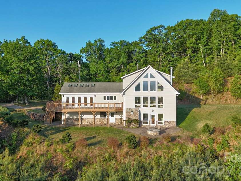 995 Towery Trace, Ellenboro, NC 28040.  MLS# CAR4344395, YatesRealty ID 16287. 