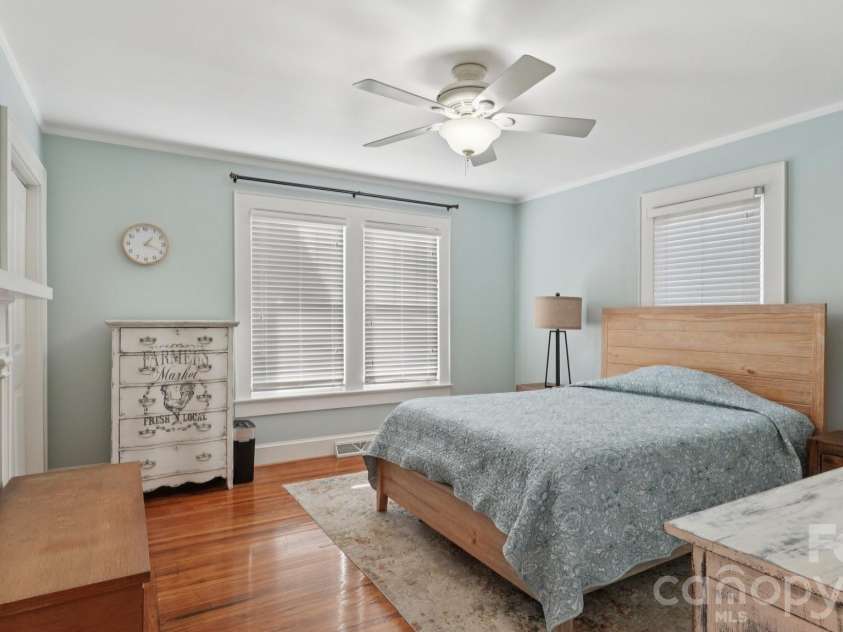 552 Hyde Park Drive, Concord, NC 28025.  MLS# CAR4322941, YatesRealty ID 16288. 