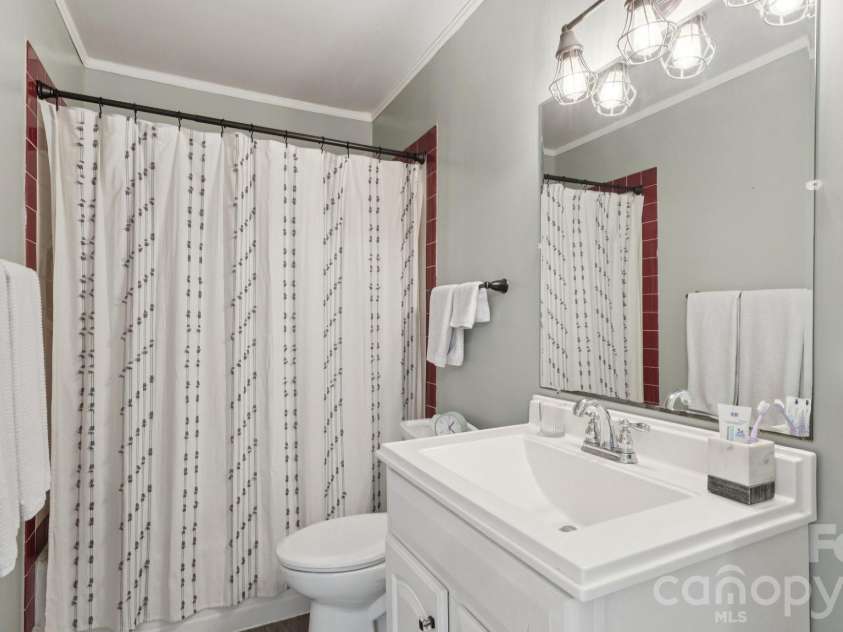 552 Hyde Park Drive, Concord, NC 28025.  MLS# CAR4322941, YatesRealty ID 16288. 