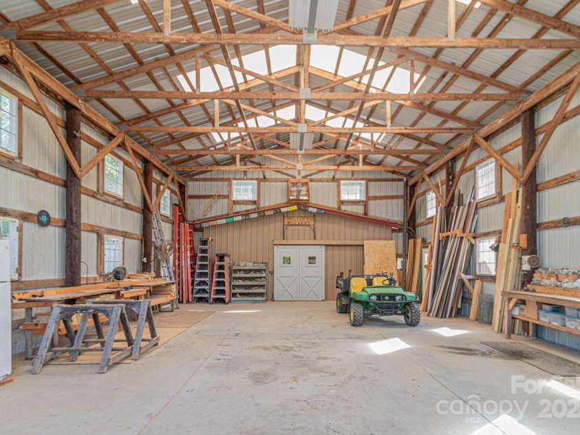 5067 Dixon Boulevard, Kings Mountain, NC 28086.  MLS# CAR4182616, YatesRealty ID 1629. Workshop interior