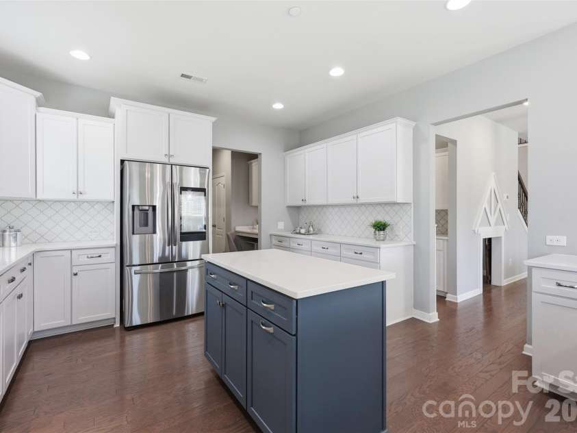 964 Bellegray Lane, Concord, NC 28027.  MLS# CAR4354778, YatesRealty ID 16290. 